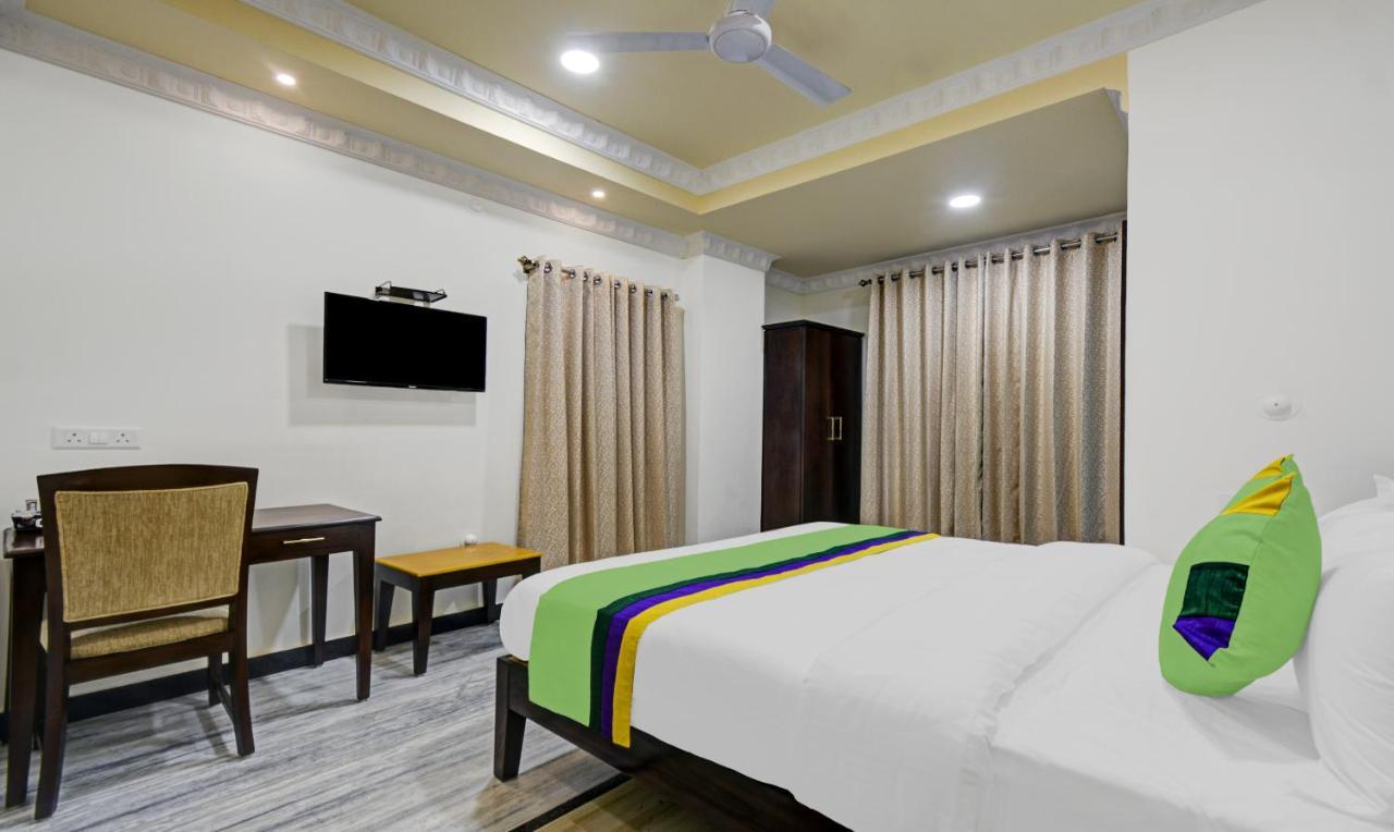 Treebo Jheel Mahal Hotel อุเดเปอร์ ภายนอก รูปภาพ