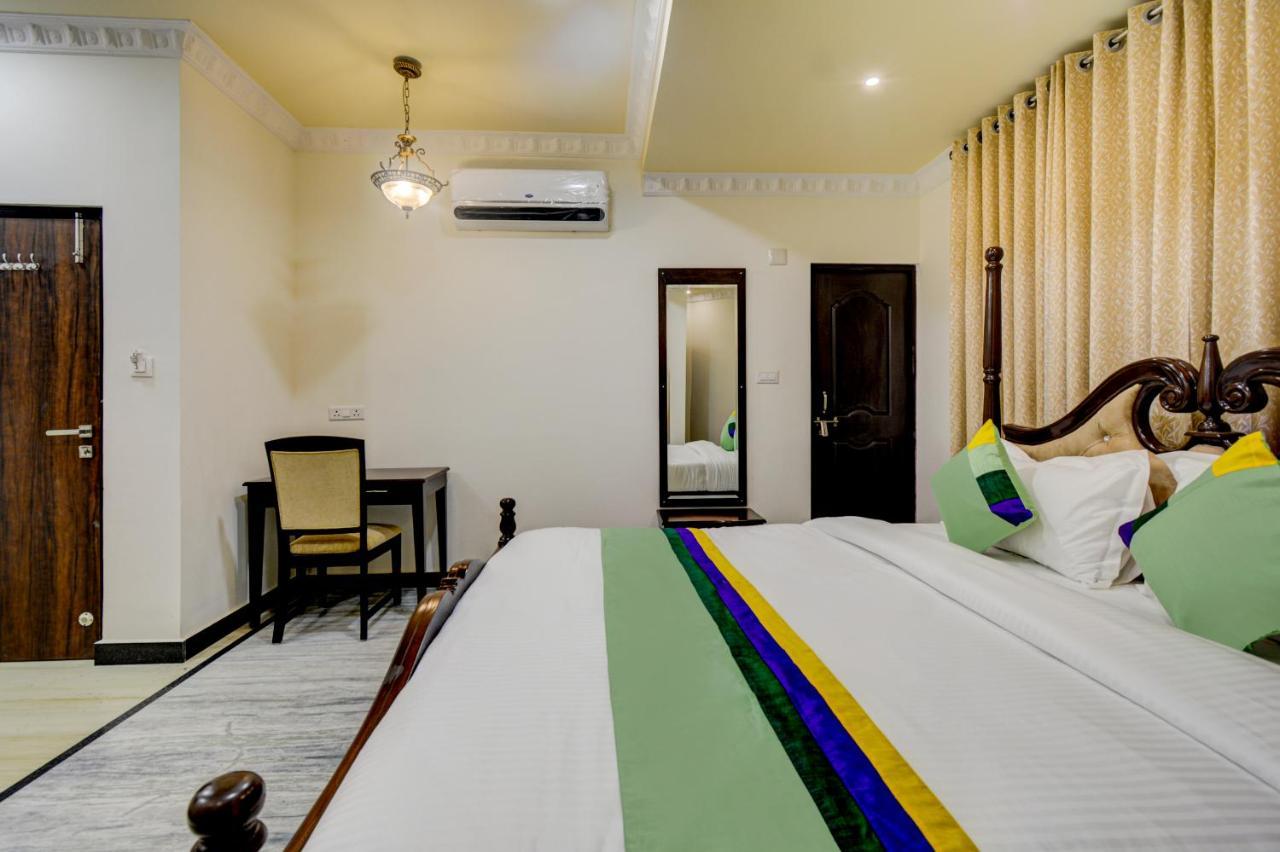 Treebo Jheel Mahal Hotel อุเดเปอร์ ภายนอก รูปภาพ