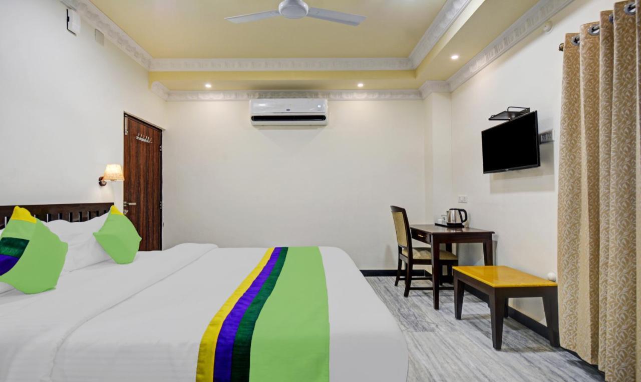Treebo Jheel Mahal Hotel อุเดเปอร์ ภายนอก รูปภาพ