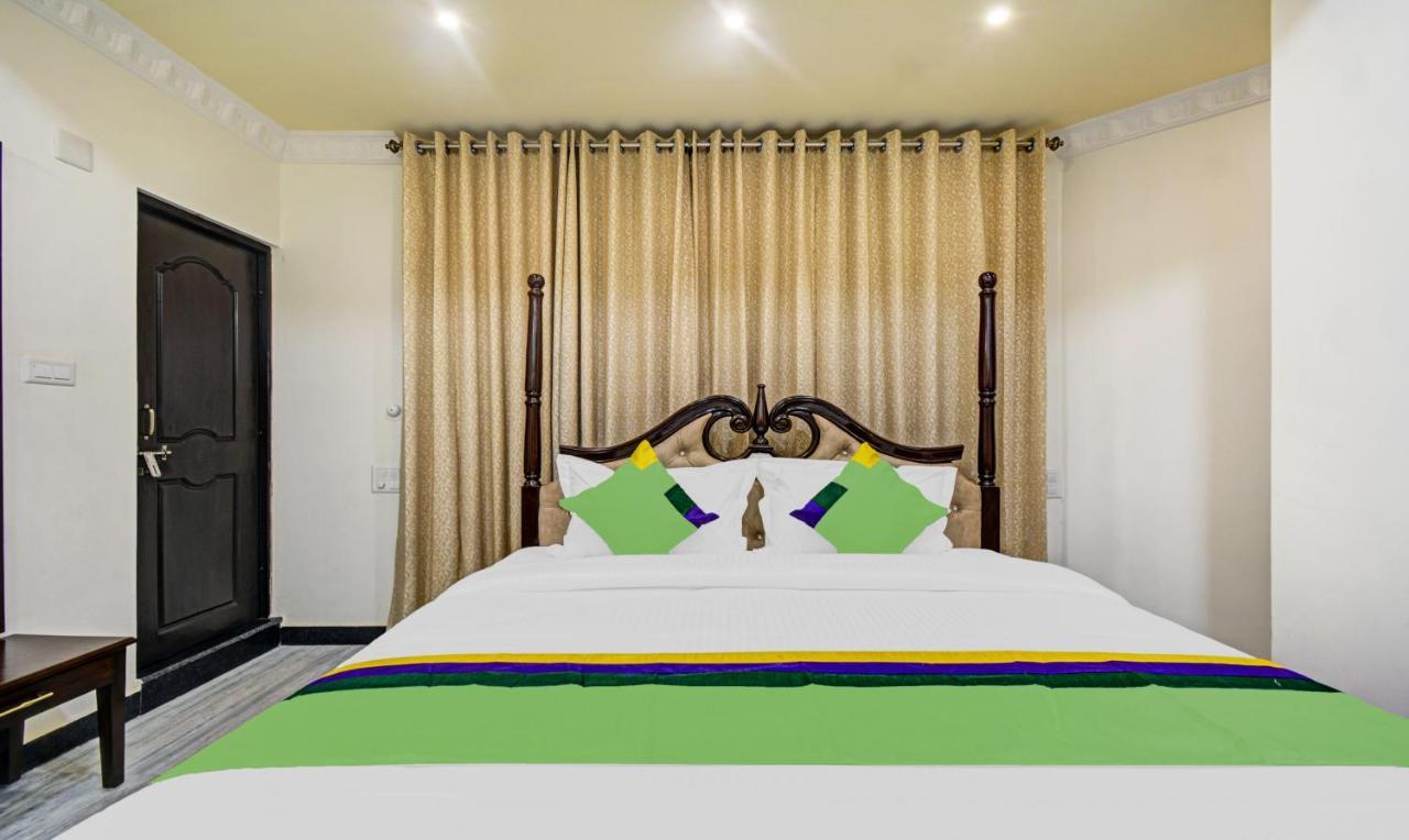 Treebo Jheel Mahal Hotel อุเดเปอร์ ภายนอก รูปภาพ
