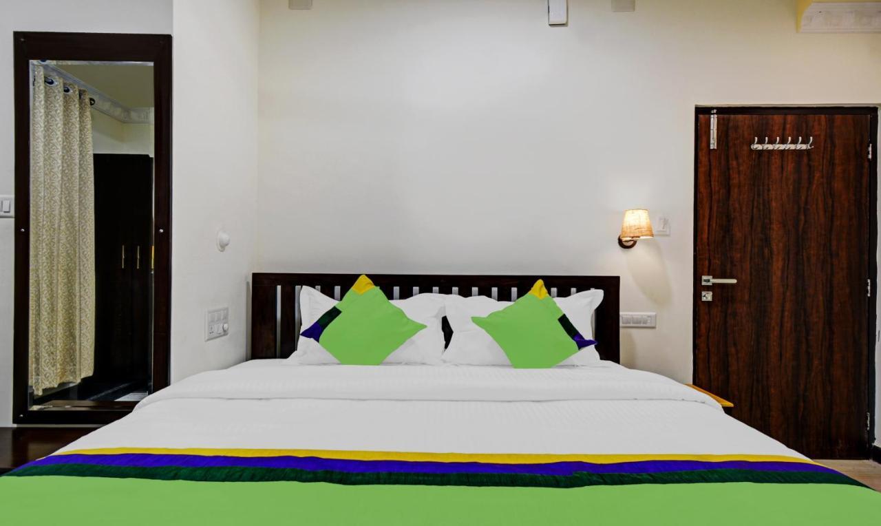 Treebo Jheel Mahal Hotel อุเดเปอร์ ภายนอก รูปภาพ